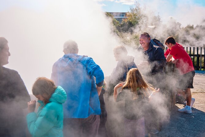 Tauranga Shore Excursion: Rotorua Highlights - The Living Māori Village and Pohutu Geyser: The Heart of the Day