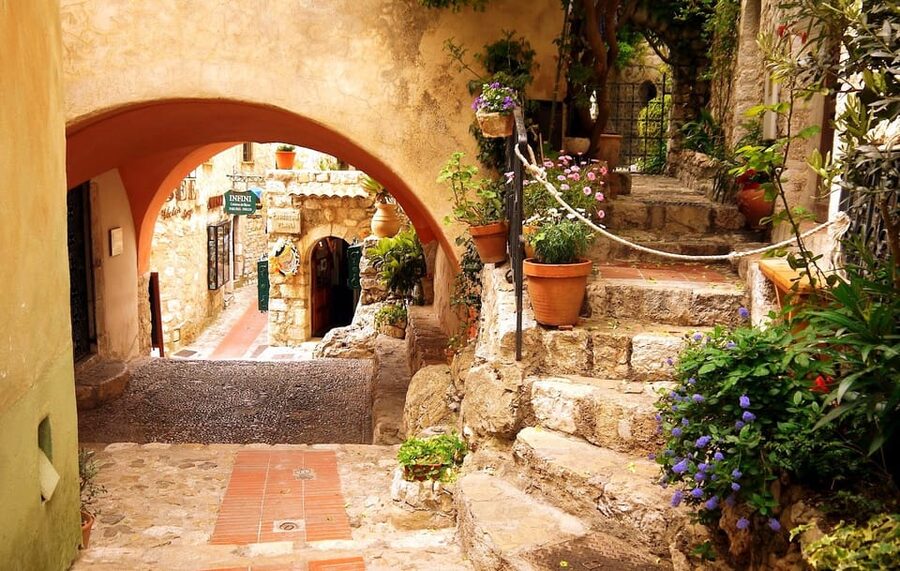 Villefranche: Shore Excursion to Eze, Monaco, & Monte-Carlo - Following the F1 Circuit to Monte-Carlo