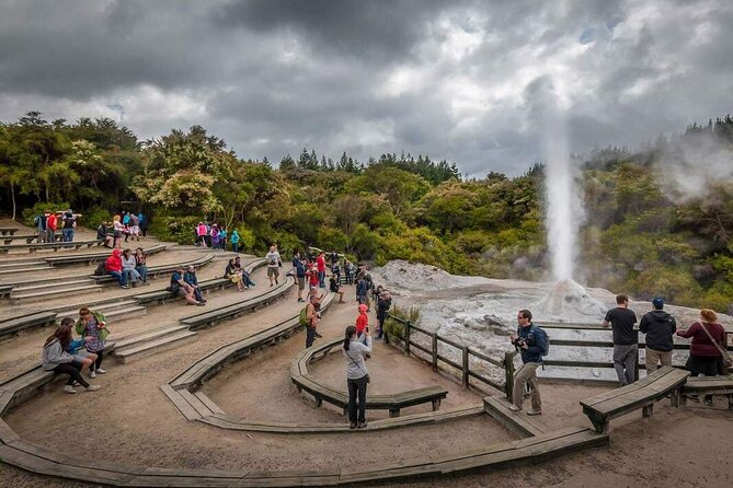 Wai-O-Tapu Geothermal Valley, & Hot River - Sulphur Point at Lake Rotorua: Free, Short, and Surprisingly Characterful
