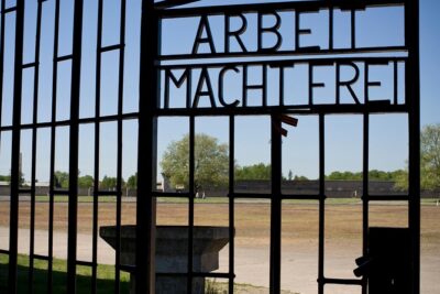 Warnemuende Shore Excursion: Private Sachsenhausen Memorial and Berlin Tour - The car ride south: how the guide briefing makes Berlin make sense