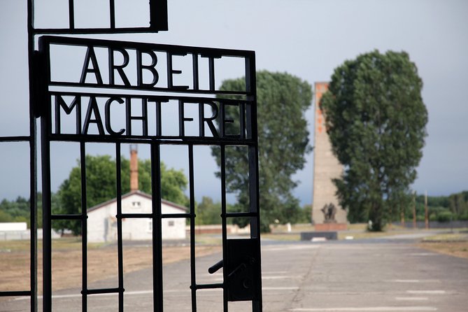 Warnemünde Shore Excursion: Private Sachsenhausen and Berlin Tour - From Warnemünde Dock to Berlin: How the Day Stays on Track